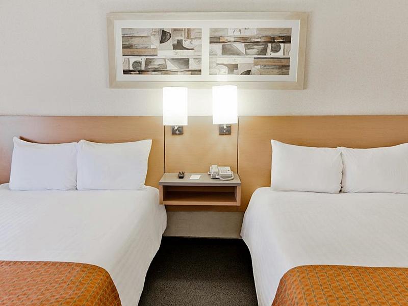 City Express By Marriott Celaya Parque Екстер'єр фото