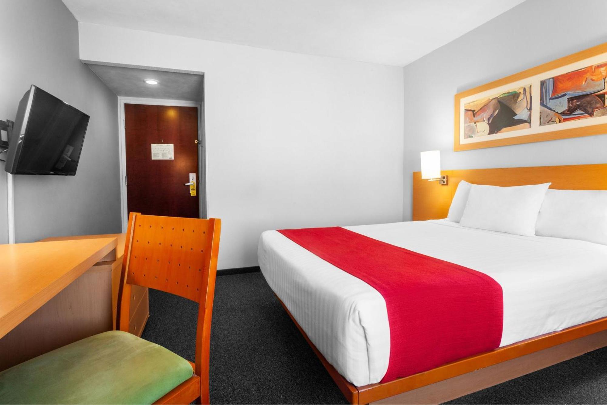 City Express By Marriott Celaya Parque Екстер'єр фото