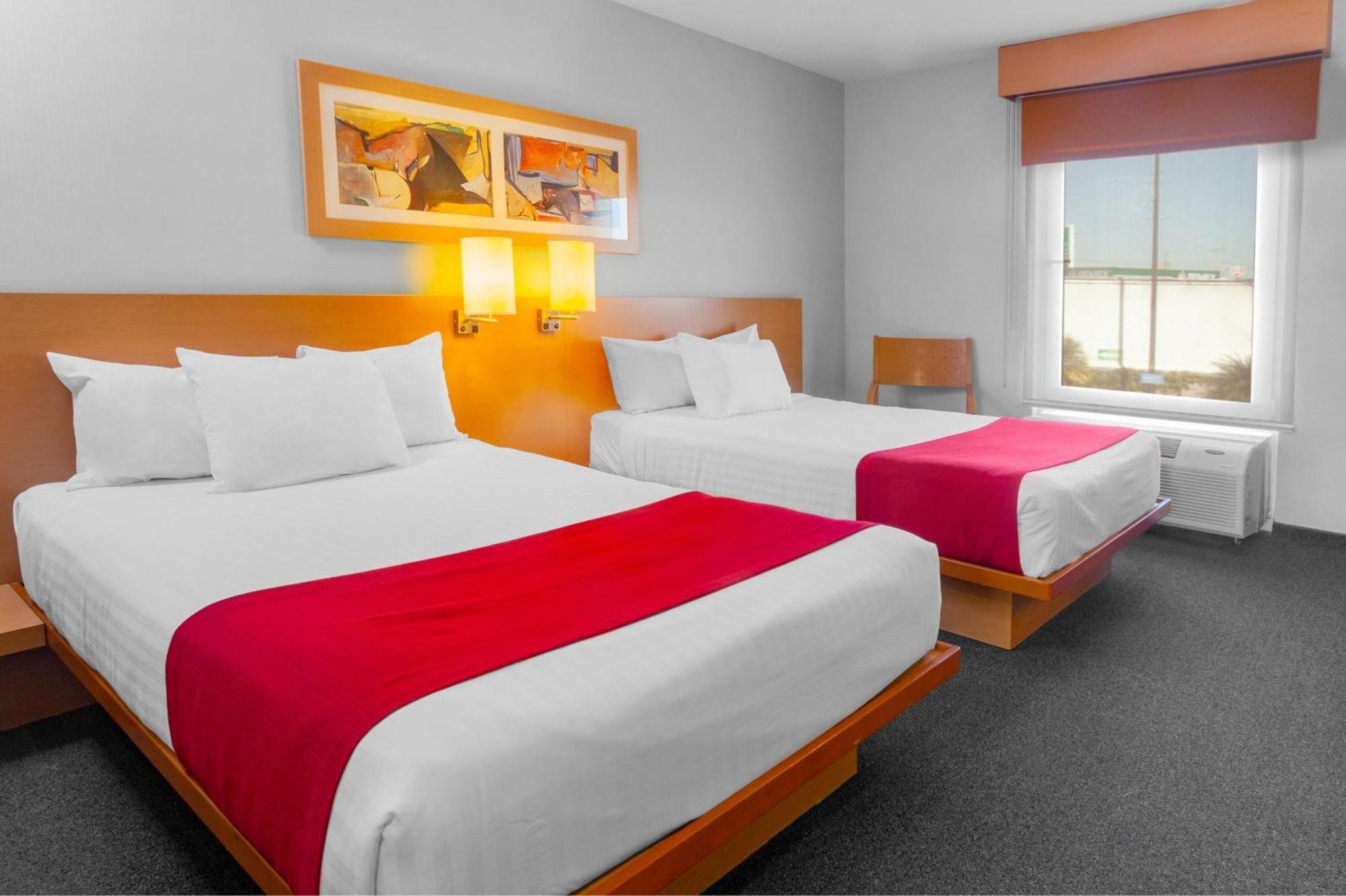 City Express By Marriott Celaya Parque Екстер'єр фото