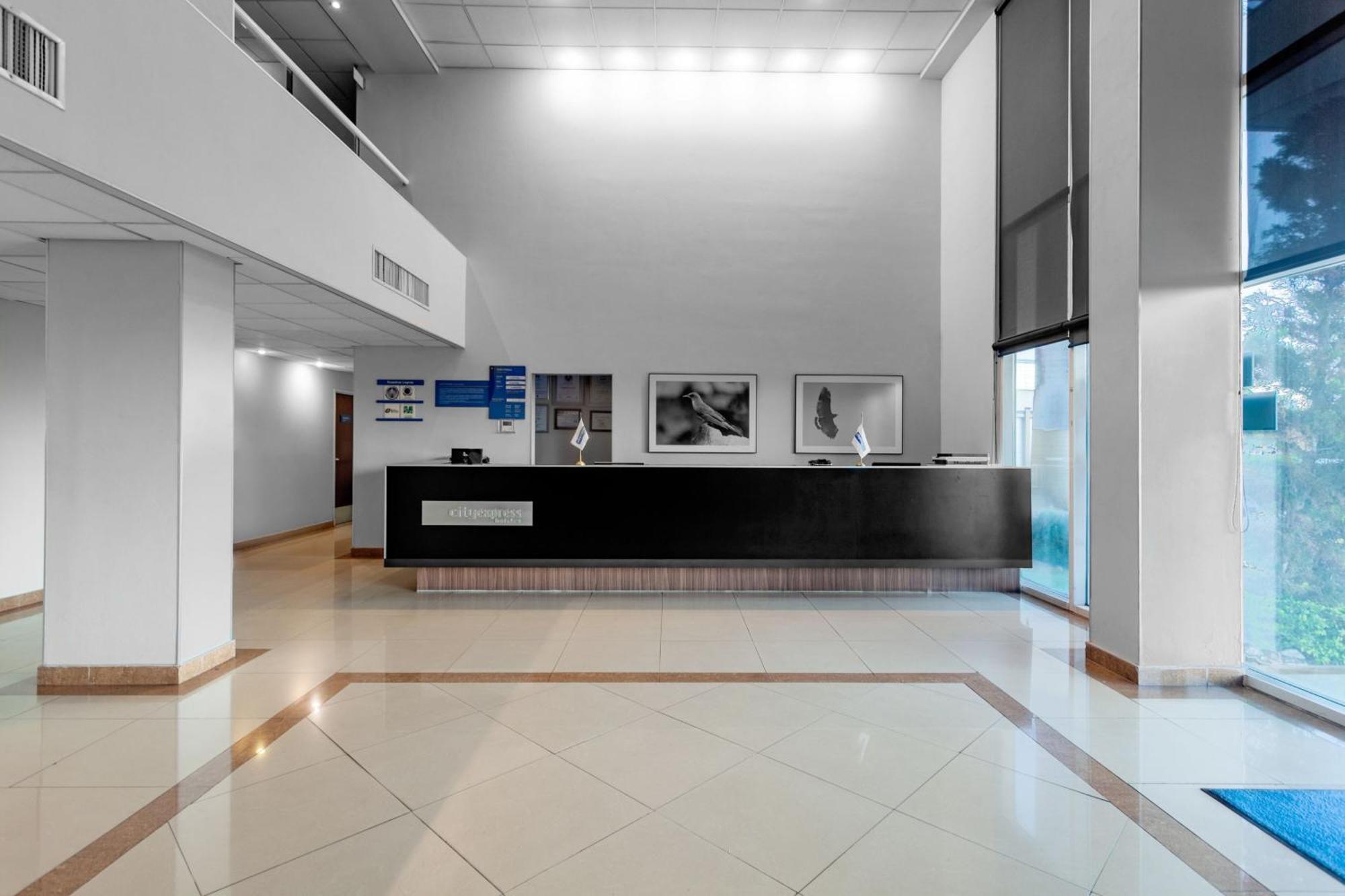 City Express By Marriott Celaya Parque Екстер'єр фото