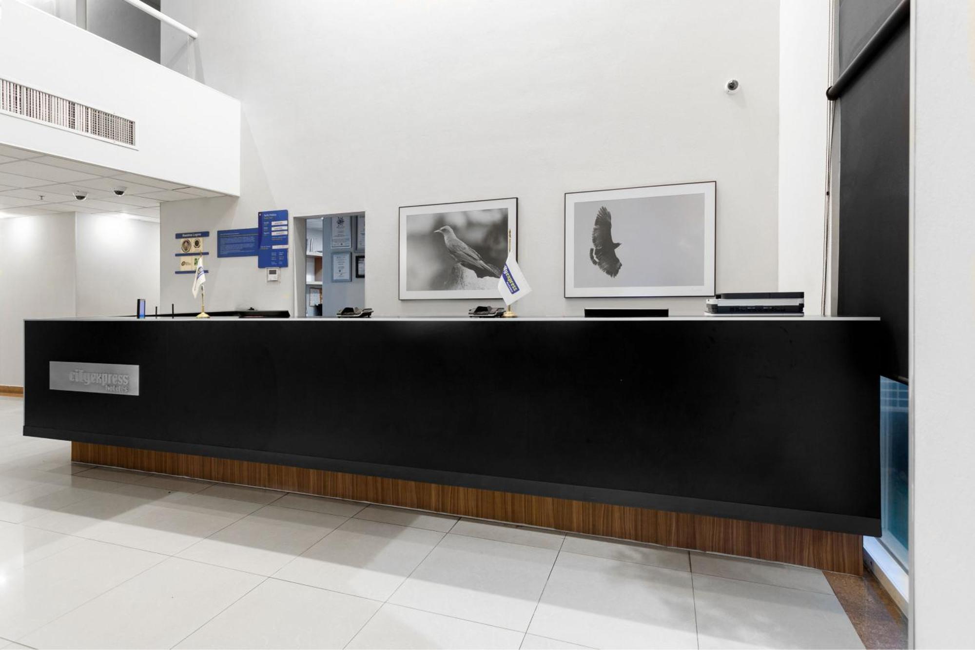 City Express By Marriott Celaya Parque Екстер'єр фото