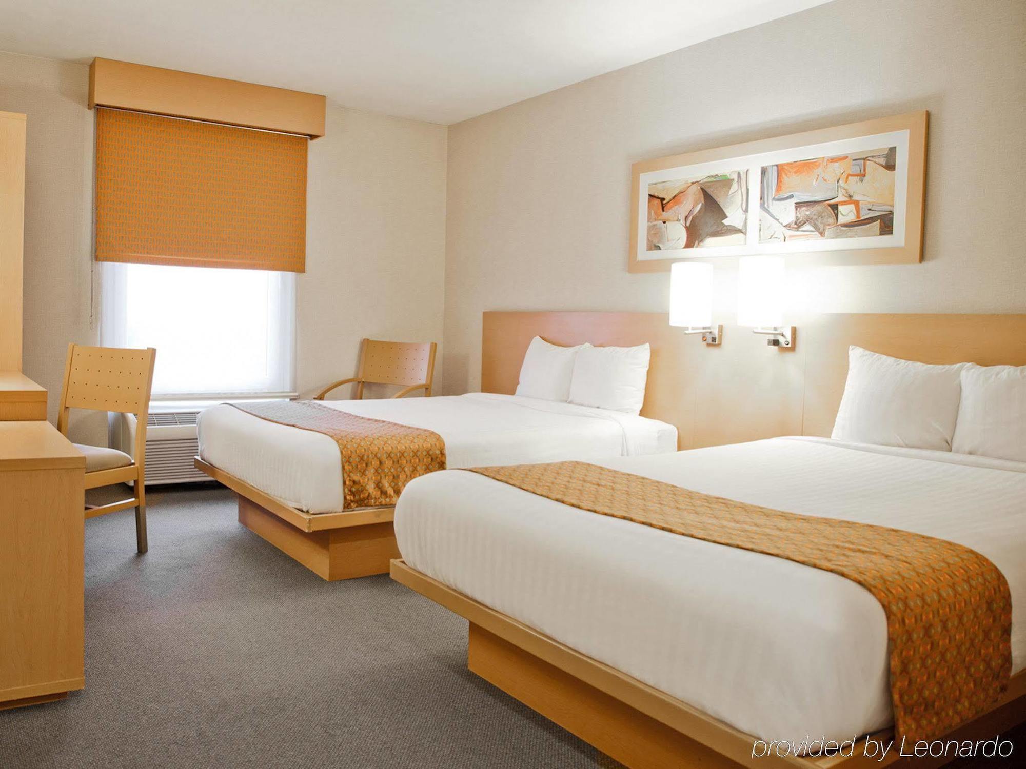 City Express By Marriott Celaya Parque Екстер'єр фото
