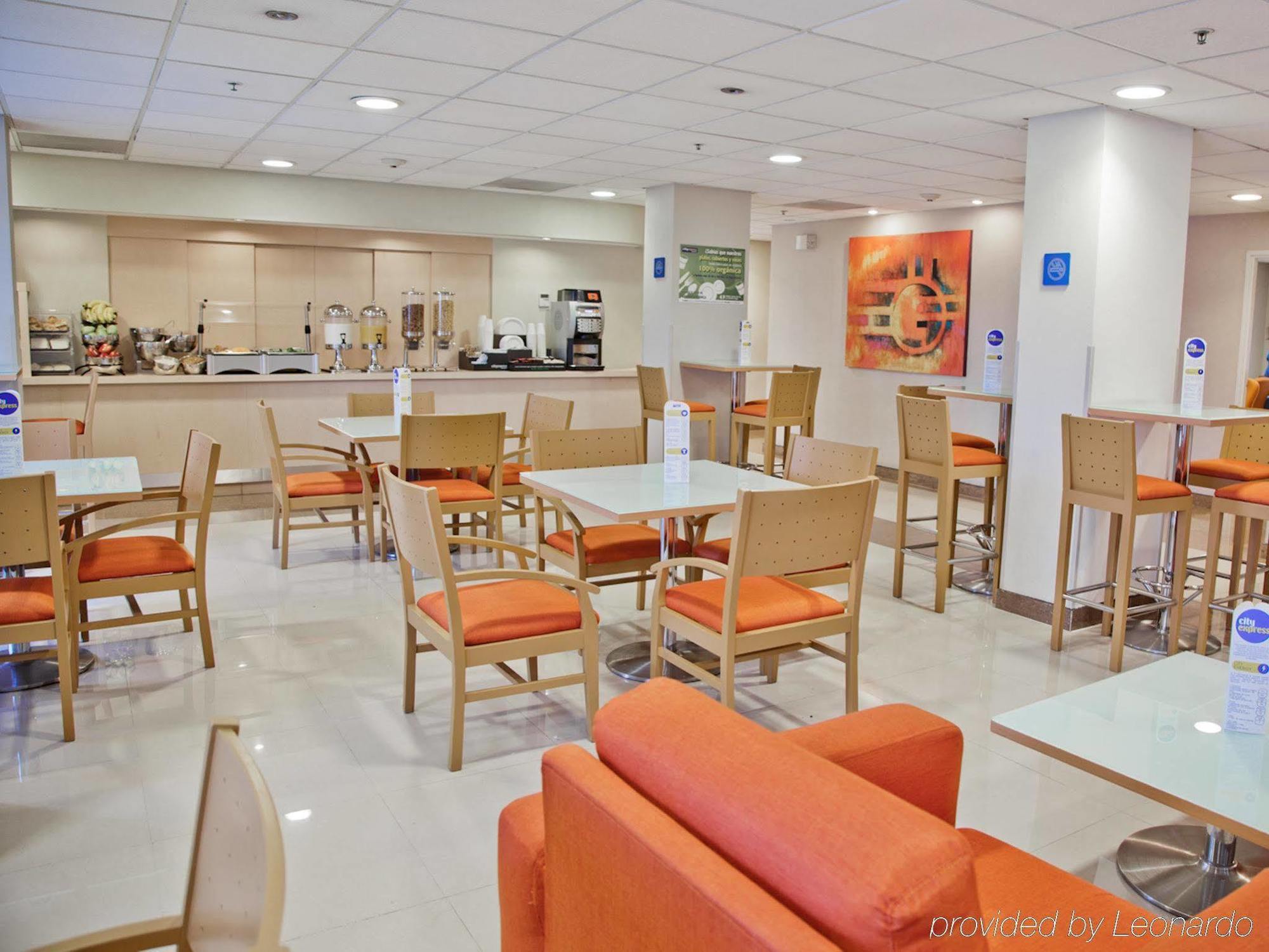 City Express By Marriott Celaya Parque Екстер'єр фото